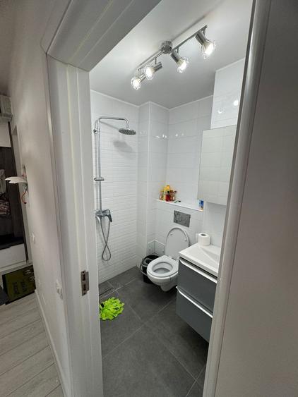 Apartament 3 camere, decomandat, complet renovat,cu terasă, confort 0, 169500 eu
