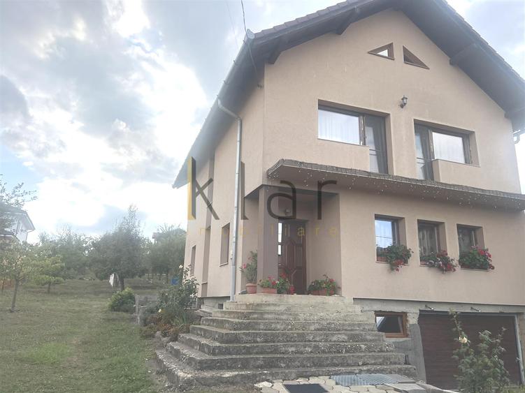 Casa cu 1400 mp teren in Dezmir