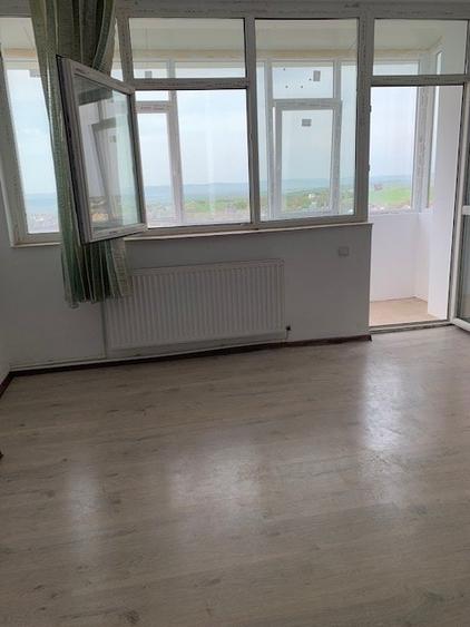 Apartament 3 camere, MIROSLAVA, str. C-tin Langa 40, LIBER!!!