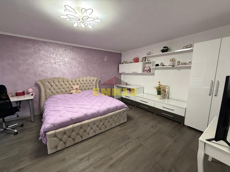 Oportunitate excelentă – teren generos + casă MOBILATĂ UTILATĂ