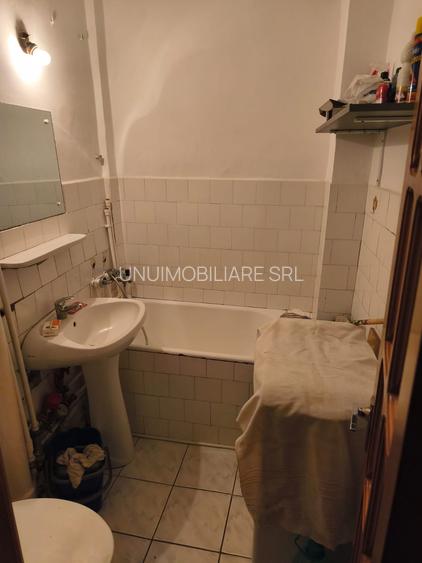 Apartament 3 camere- Zona Sud - etaj 2 - 54 mp - 8
