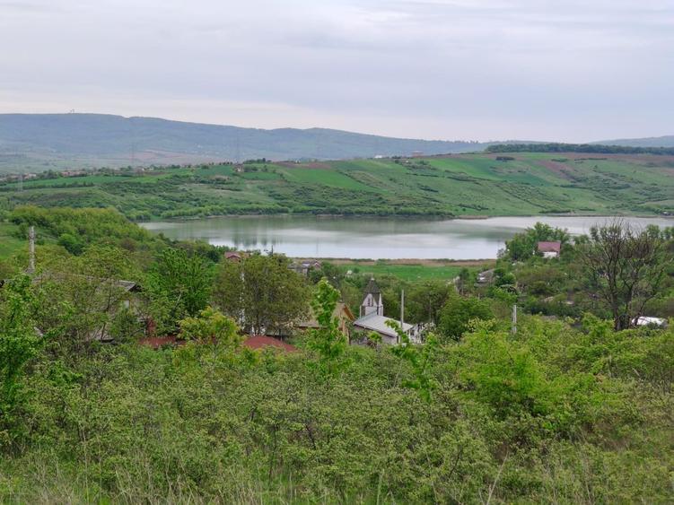 Teren intravilan 1800 mp, Centura-Ciurbesti-dubla deschidere