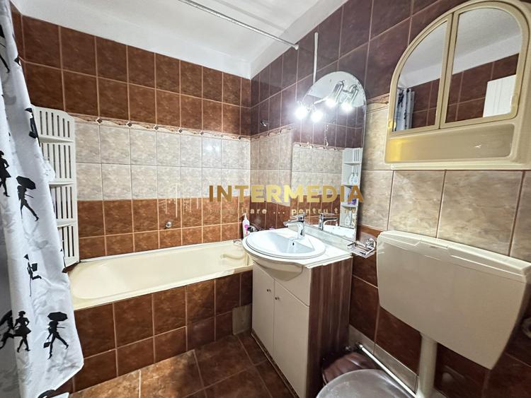 Apartament 3 camere | 68 mp | 2 Bai | Balcon | Pivnita | CETATE Mercur | Mobilat