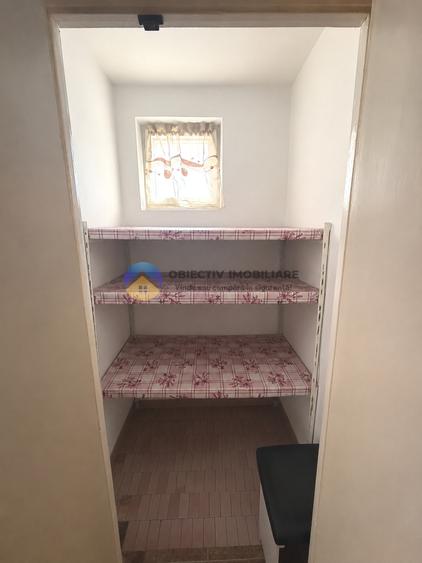 Apartament 4 camere. ,Bdul Traian la H-uri Piatra Neamt.