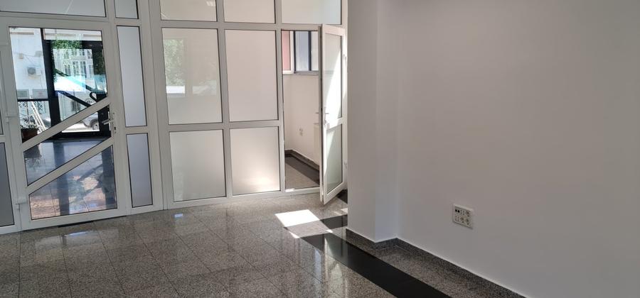 Spatiu parter multifunctional, cabinet medical, amenajat, ultracentral, 75mp.