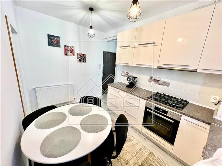 Ap. 2 camere, balcon, bloc nou, lift, loc parcare - City Residence
