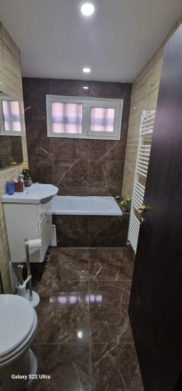 Proprietar - Vănd apartament 3 camere comfort 1 Govândari Micro 2