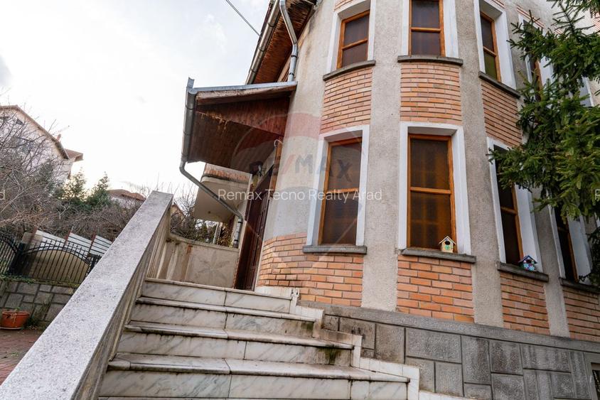 Casă / Vilă cu 6 camere de închiriat în zona Centru Vechi - 28