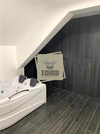 Apartament de lux 70 mpu balcon si parcare privata zona Selimbar