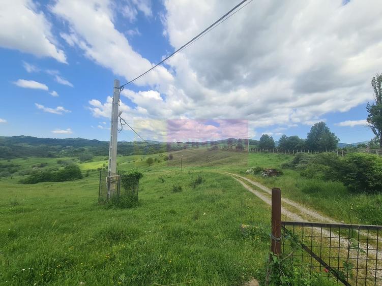 Teren intravilan de vanzare in Breaza (dezvoltare imobiliara)