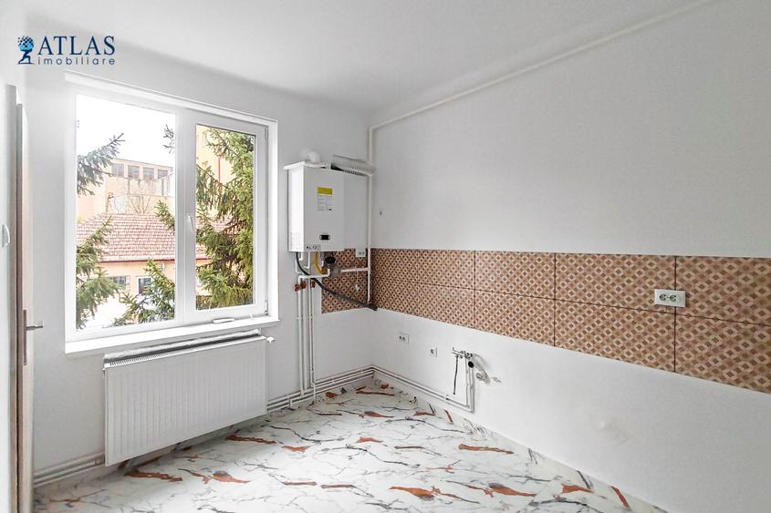 2 camere si logie complet renovate! etaj 1/2, parcare, poziție centrala, Blumana