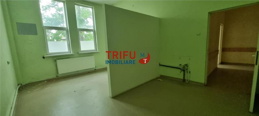 Spatiu comercial 270 mp de inchiriat Cetate pretabil clinica medicala