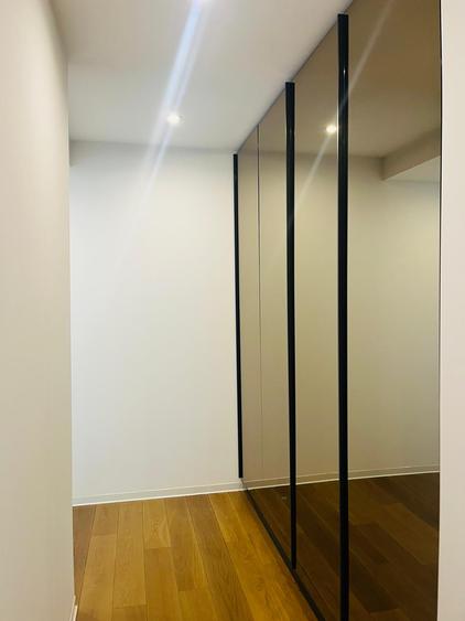 3 Camere - One Charles de Gaulle
