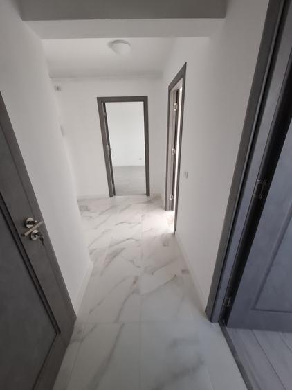 Tomis Nord (Ciresica)- 2 camere decomandate, totul nou - 115.000euro