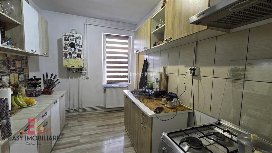 Apartament 3 camere si 2 bai, str. Livezeni , Tudor, 67 mp ,  bloc izolat - 7