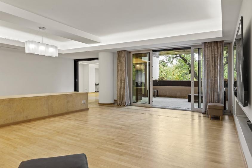 Apartament spectaculos de inchiriat cu 4 dormitoare, in zona Kiseleff