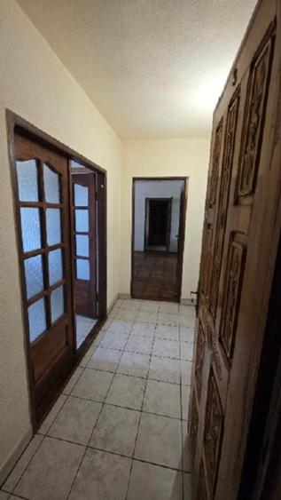 Apartament 2 Camere, Micro XI, Parter, 50 Mp, 2 Intrari, Pretabil  Cabinet/Birou