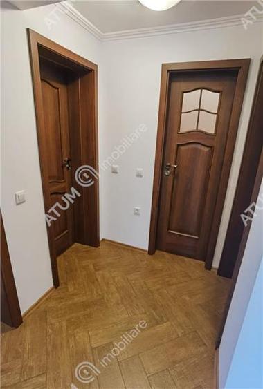 Apartament cu 3 camere decomandate in Sibiu zona Cedonia