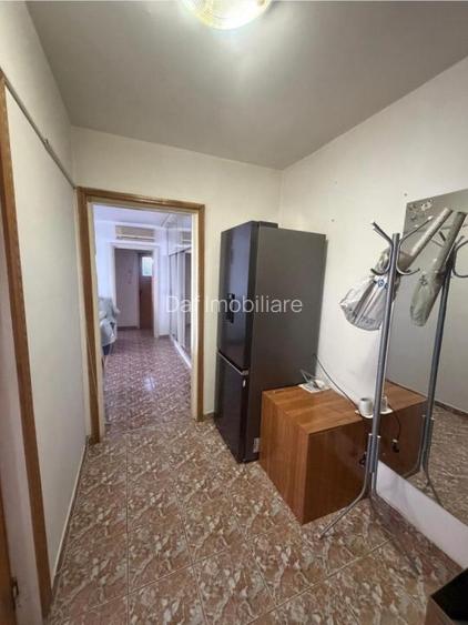 89000 euro-2 camere- 51mp -gorjului -bloc reabilitat - 7