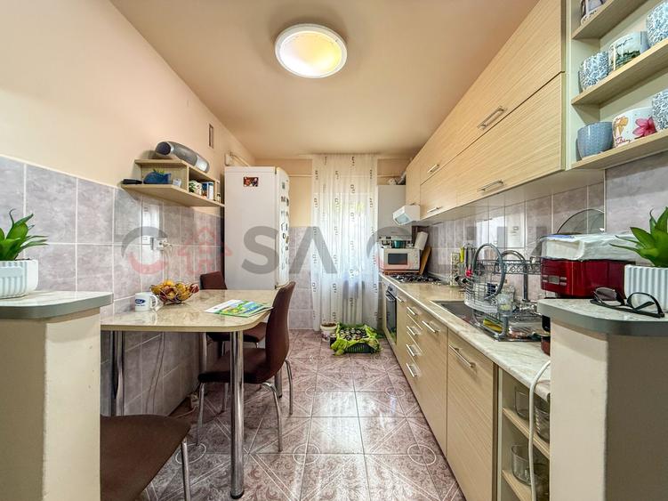 Apartament cu 2 camere, zona FSEGA