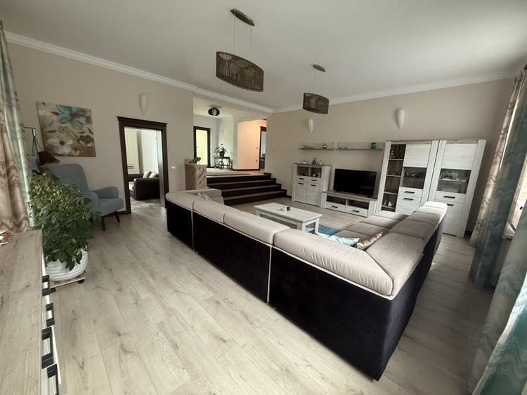 Casă individuală de vânzare -190 mp, 5 camere, CIUGUD, ZONĂ EXCLUSIVISTĂ