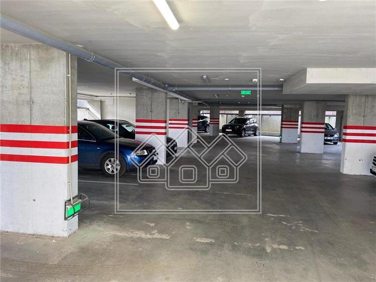 Penthouse cu 3 camere, 100 mp, terasa 120 mp si parcare subterana