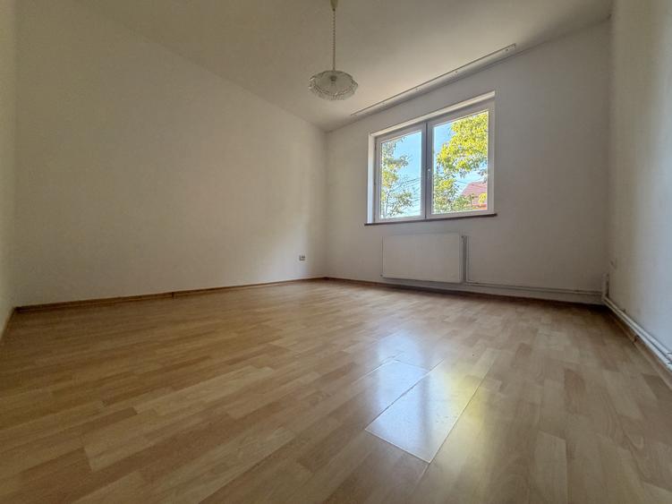Casa individuala 5 camere, 200 mp curte, terasa, garaj - Simion Barnutiu