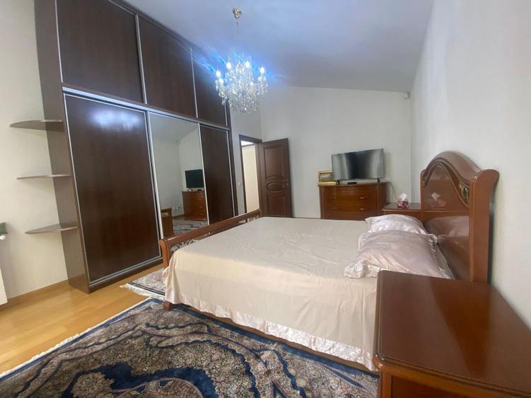 Vila individuala langa liziera padurii cu gradina spectaculoasa
