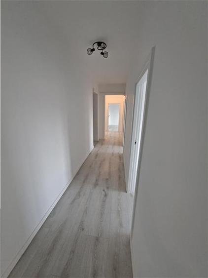 Vanzare apartament 4 camere pentru locuit sau sediu firma, birouri Centru, Cluj-