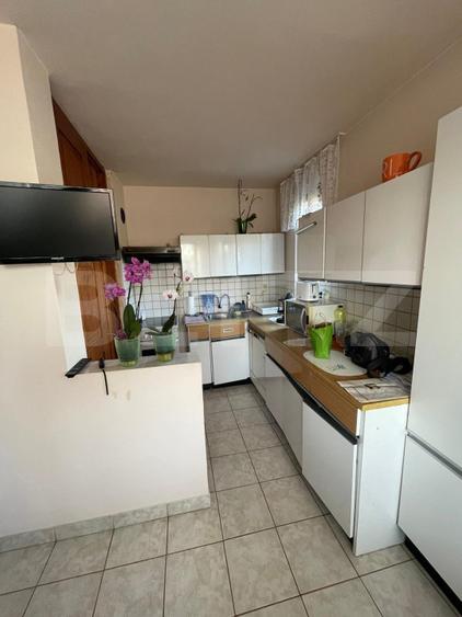 Proprietate de 460mp, 2800 mp teren, camin sau pensiune, Sângeorgiu de Mures