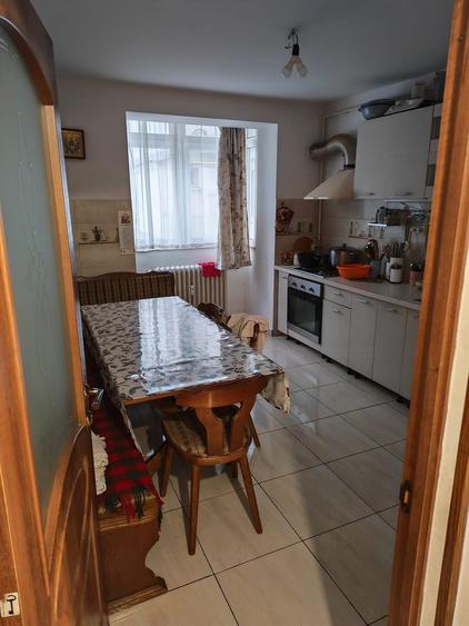 Apartament cu 4 Camere de Vânzare Parter I Suceava/Central I 130.000E