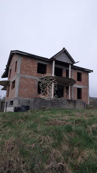 Casa 406mp con.-compartimentare apartamente-teren 600mp-Valea Ghinzii