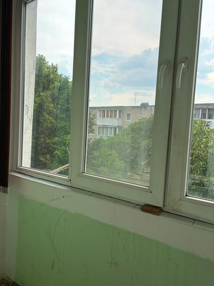 Apartament 3 camere | Piața Doina – Șagului | Etaj 3 | Centrală proprie | Boxă |