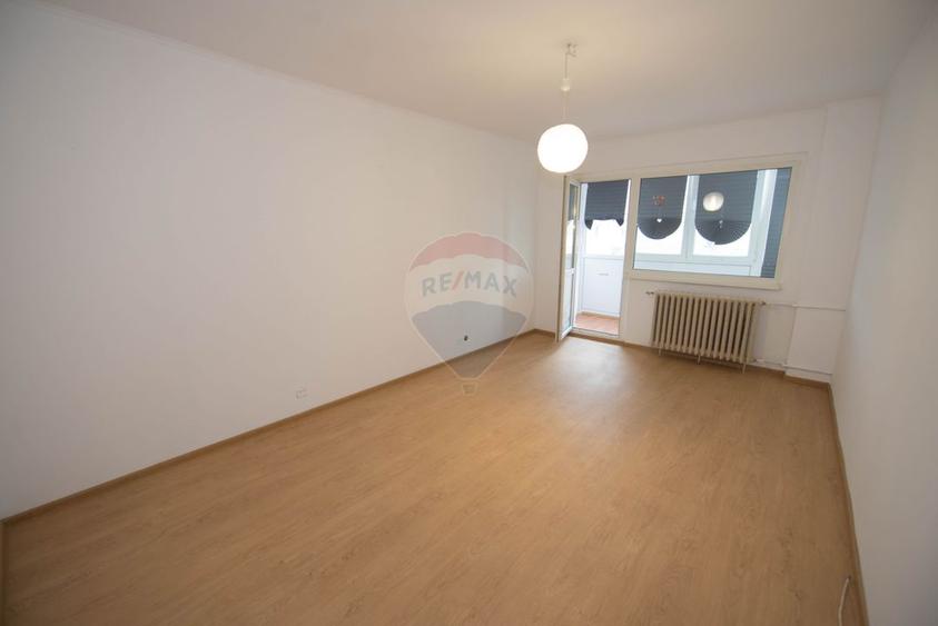 Apartament 3 camere de vanzare Drumul Taberei Metroul Ialomitei 10min