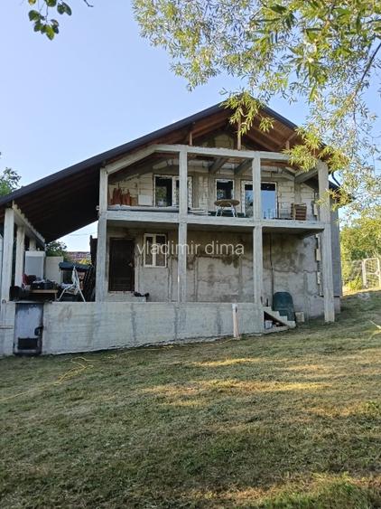 Casa noua cu teren de 3278mp Glodeni Vale-Pucioasa - 2