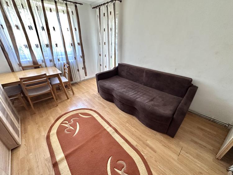Garsoniera de vanzare Cetate etaj 1, mobilata complet