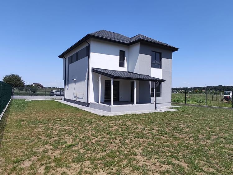 FARA COMISIOANE in Gulia casa 4 camere 3 bai P+1+pod terasa la cheie pe 500mp