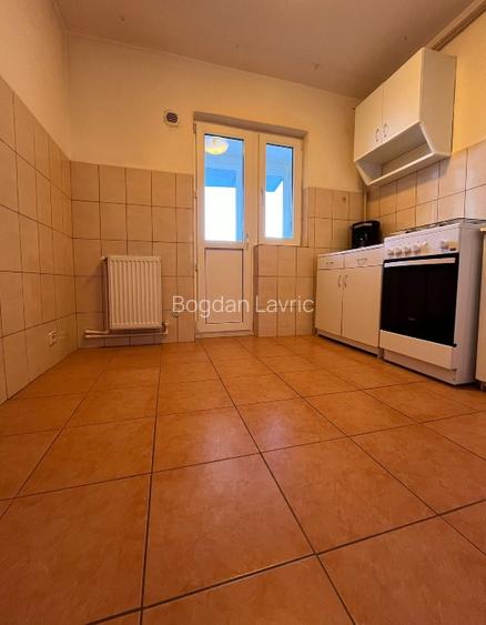 APARTAMENT 3 CAMERE, BLOC IZOLAT TERMIC, CENTRALA PROPRIE, 2 BAI - 5
