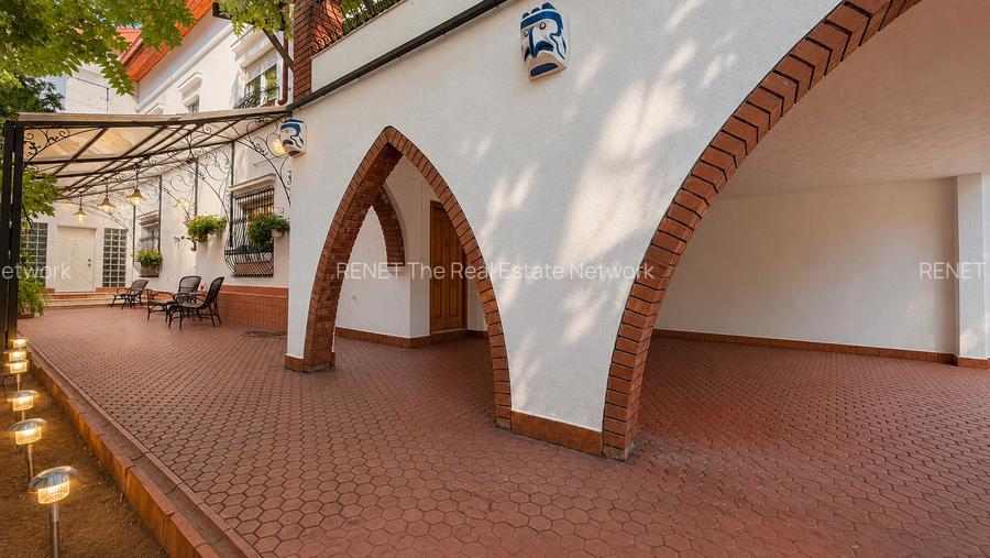 Casă / Vila de vanzare Stefan cel Mare - 380 mp teren - 452 mp utili, Rezidentia - 2