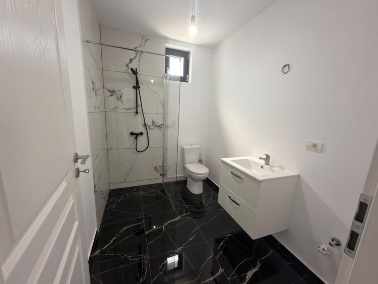 Casă de vânzare, 70 mp, teren 250 mp, zona TopGel-Cârcea