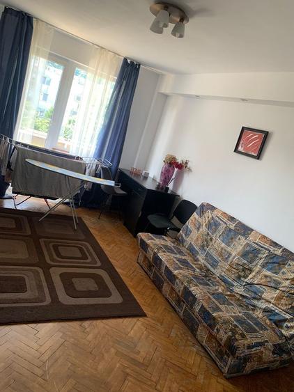 De inchiriat apartament 2 camere -Bld.Pandurilor