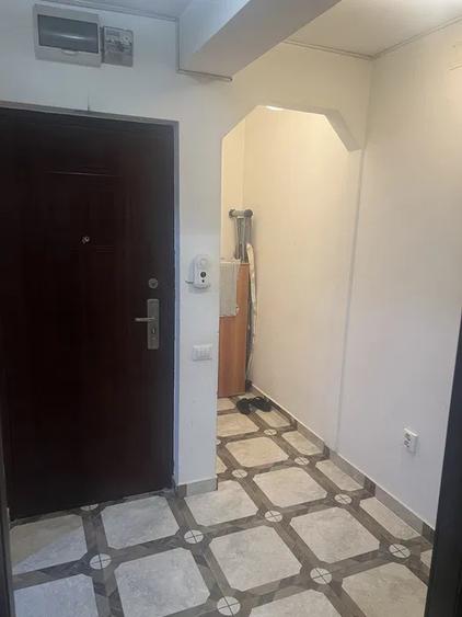 Apartament 2 camere, decomandat, 54 mp, balcon, zona Giurgiului