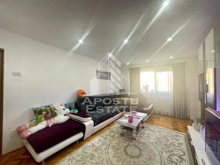 Apartament 3 camere -  zona Uta