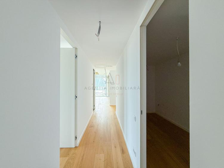 Up Site Apartament 310 MP | 5 Camere 2 Parcari Incluse