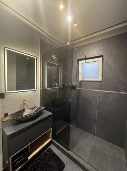 Apartament premium cu 3 camere, mobilat la comandă, terasă de 18 mp