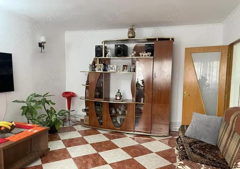Apartament cu 4 camere -Vitan
