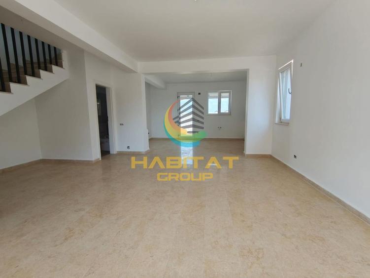 Casa P+1+pod- 4 camere- panouri, curte amenajata, canalizare, apa curenta