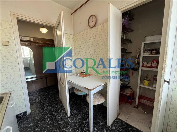 Ultracentral - Cu garaj inscris in CF.