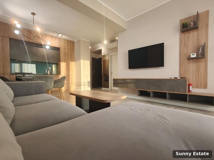 DE VÂNZARE — 3 CAMERE, B-DUL MAMAIA, DELFINARIU, VEDERE LAC