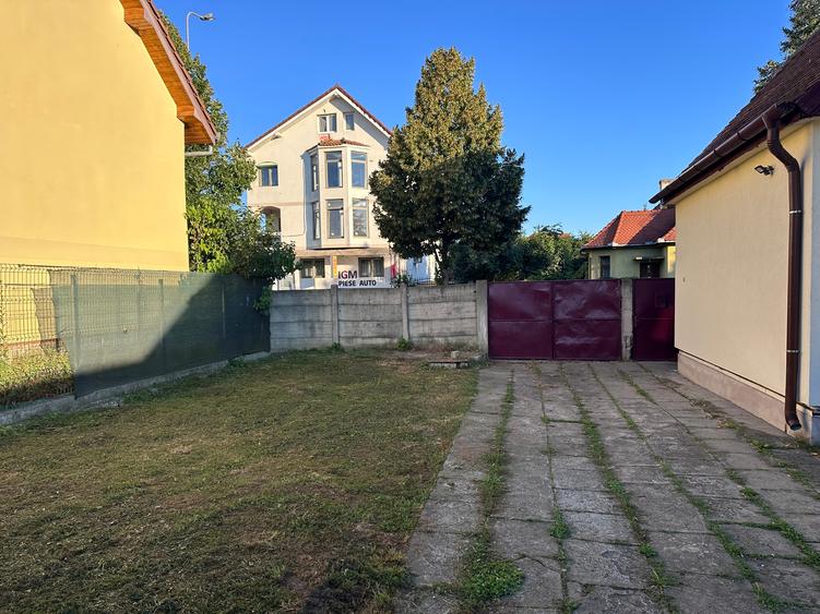 Casa 2 camere singur in curte - teren 900 mp - Sibiu - str. Nicolae Iorga